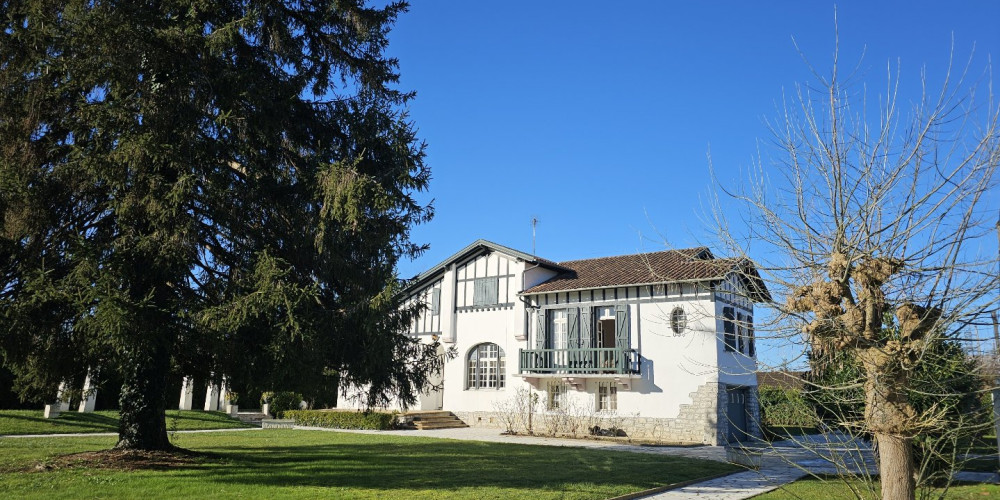 maison à PUYOO (64270)