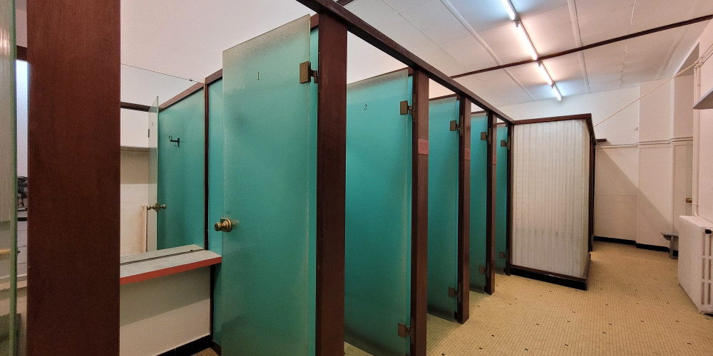 local commercial à PAU (64000)