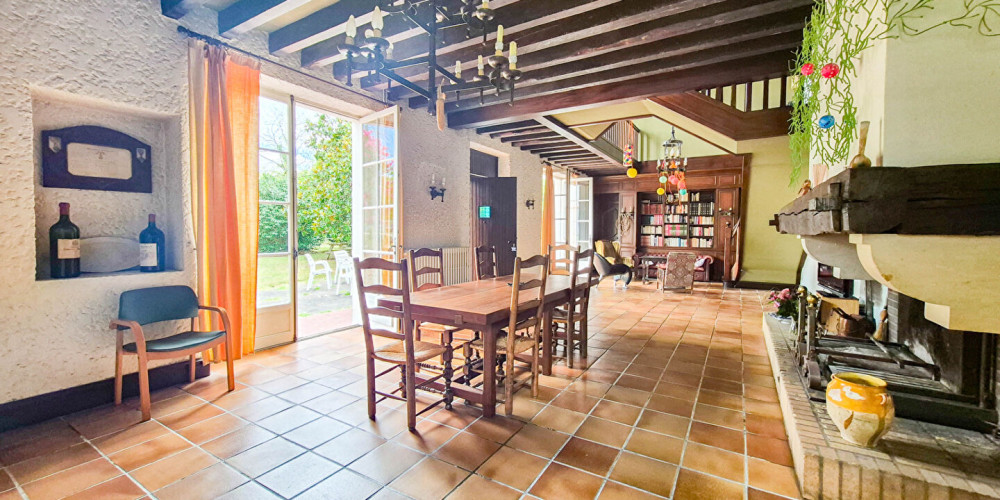 maison à PAU (64000)