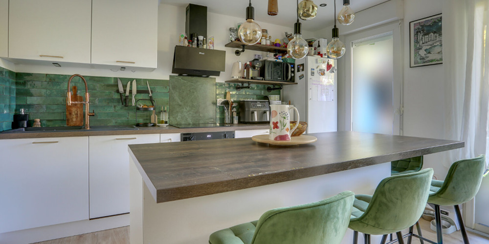appartement à BASSUSSARRY (64200)