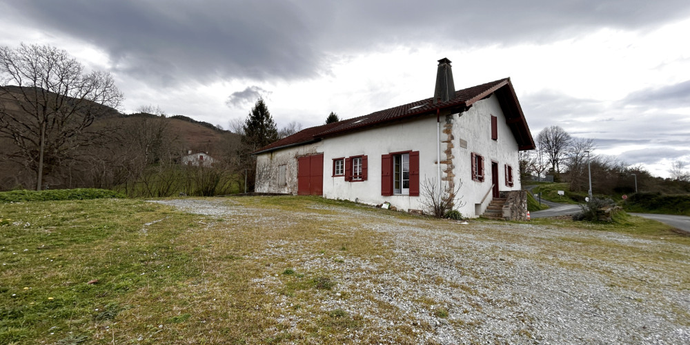 maison à AINHOA (64250)