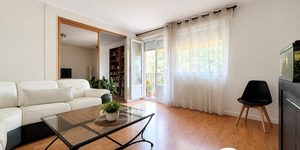 appartement à PAU (64000)