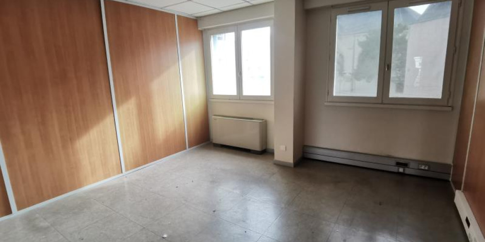 local commercial à TARBES (65000)