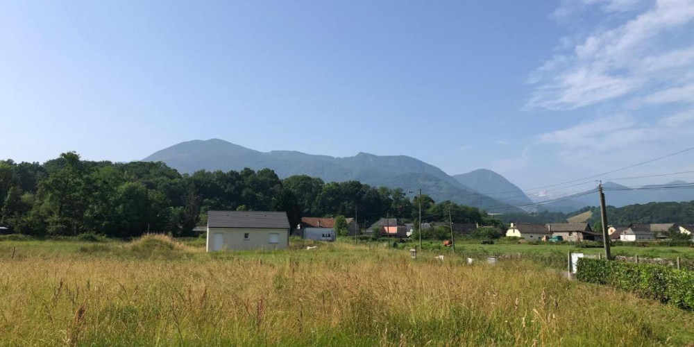 terrain à MONTAUT (64800)