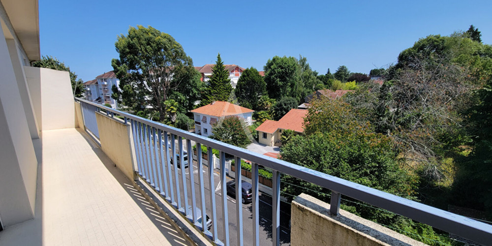 appartement à PAU (64000)