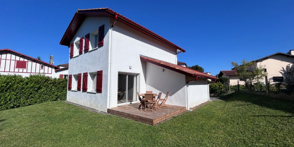 maison à USTARITZ (64480)