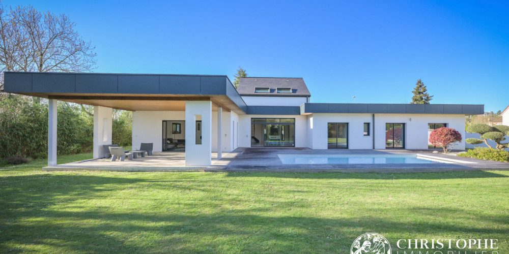 maison à PAU (64000)