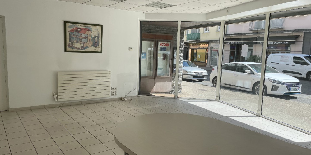local commercial à LANNEMEZAN (65300)