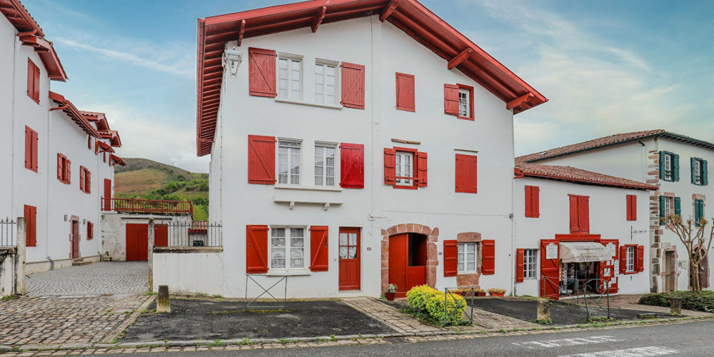 maison à AINHOA (64250)