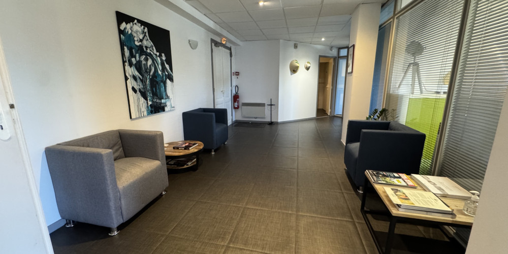 local commercial à BAYONNE (64100)