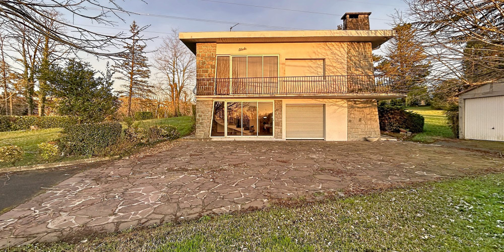 maison à ST PIERRE D IRUBE (64990)