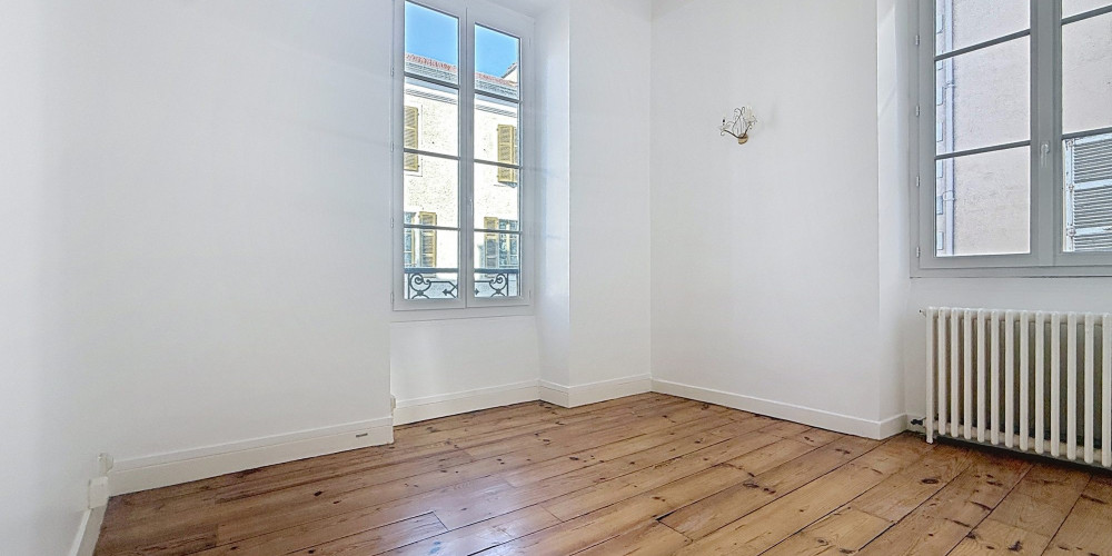 appartement à PAU (64000)