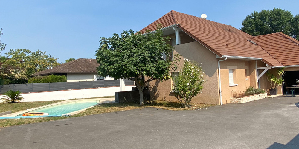 maison à LONS (64140)