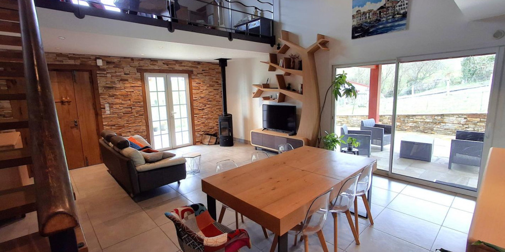 maison à URRUGNE (64122)
