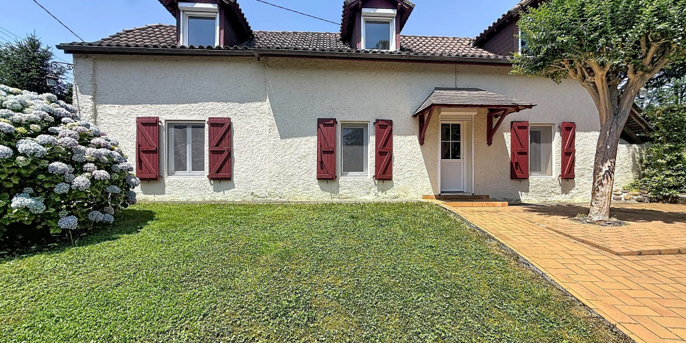 maison à GAN (64290)