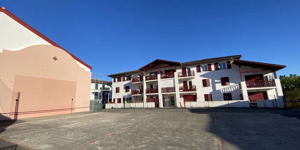 appartement à ARBONNE (64210)
