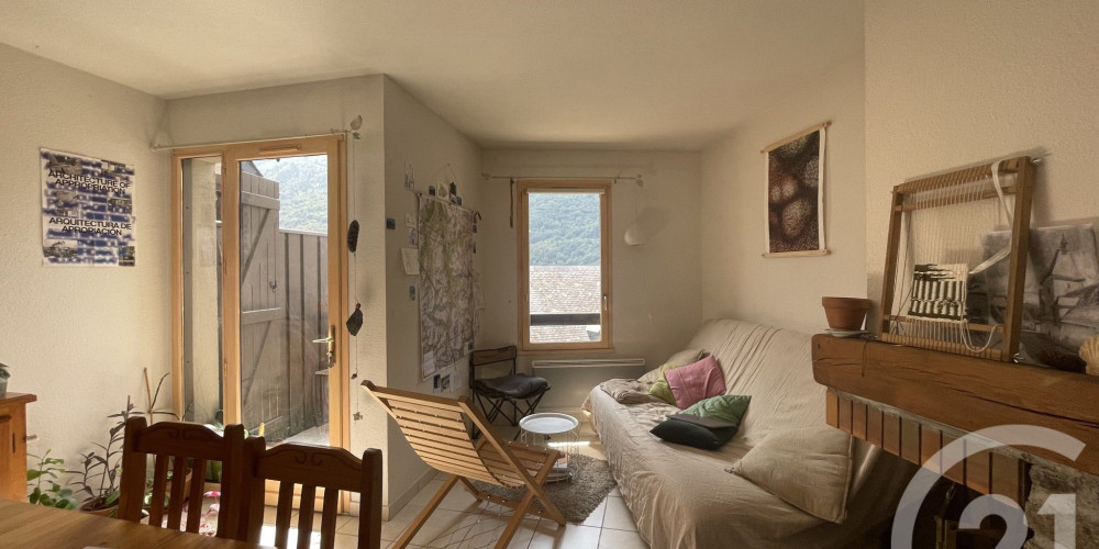 appartement à ESQUIEZE SERE (65120)