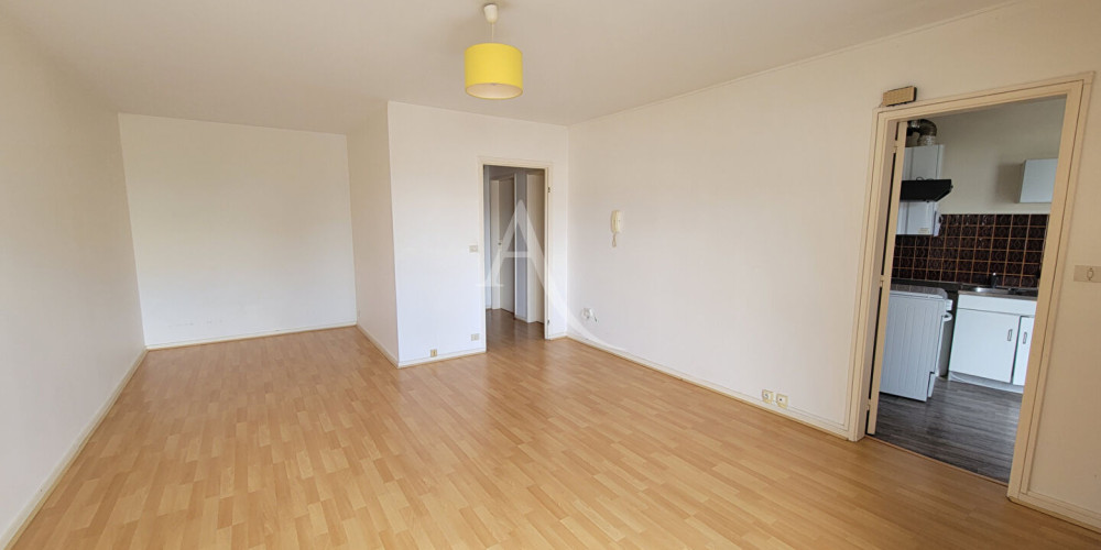 appartement à PAU (64000)