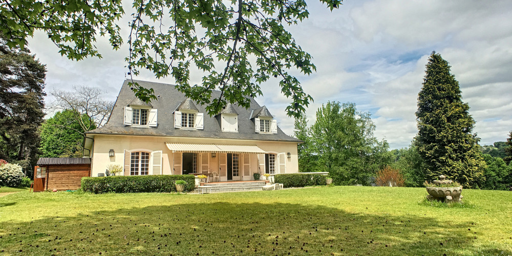 maison à JURANCON (64110)