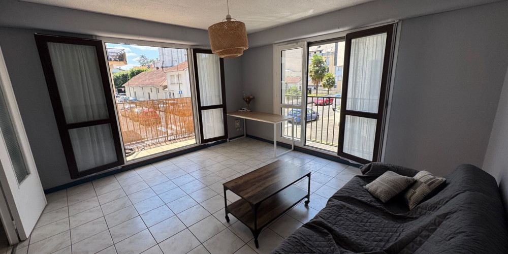 appartement à PAU (64000)