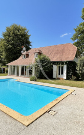 Maison  LESCAR