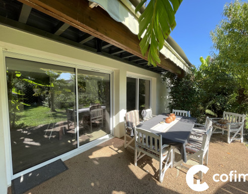 maison  SERRES CASTET