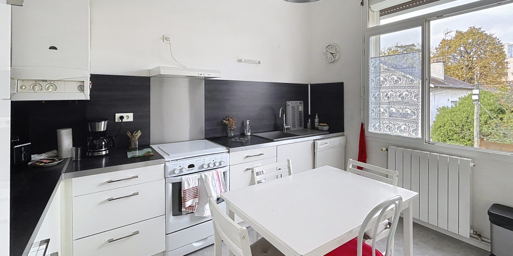 maison à PAU (64000)