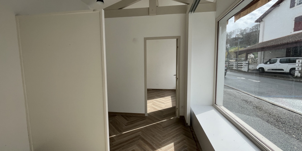 local commercial à ST JEAN PIED DE PORT (64220)