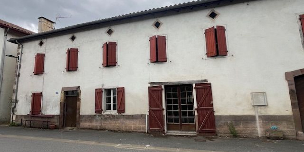 maison à ST ETIENNE DE BAIGORRY (64430)