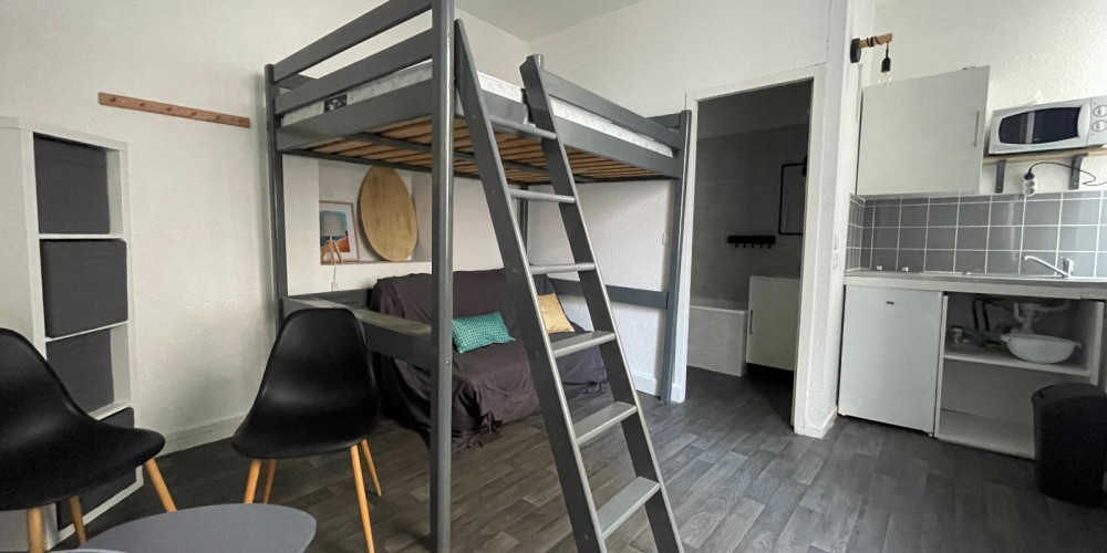 appartement à PAU (64000)