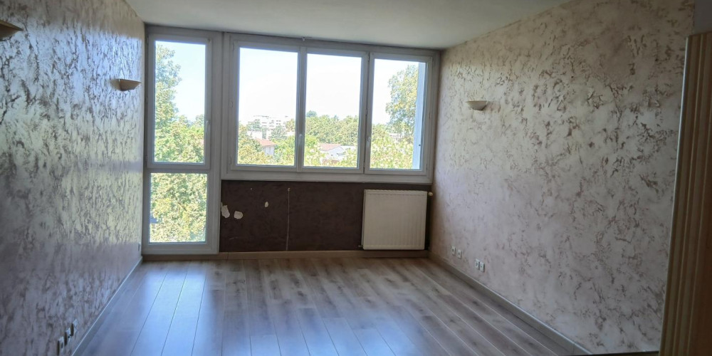 appartement à PAU (64000)
