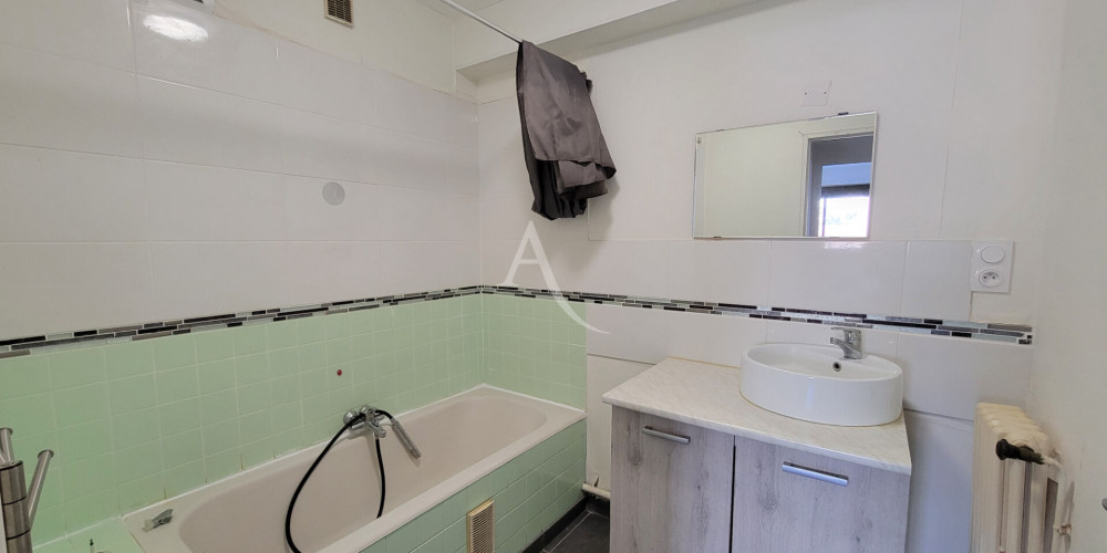 appartement à PAU (64000)