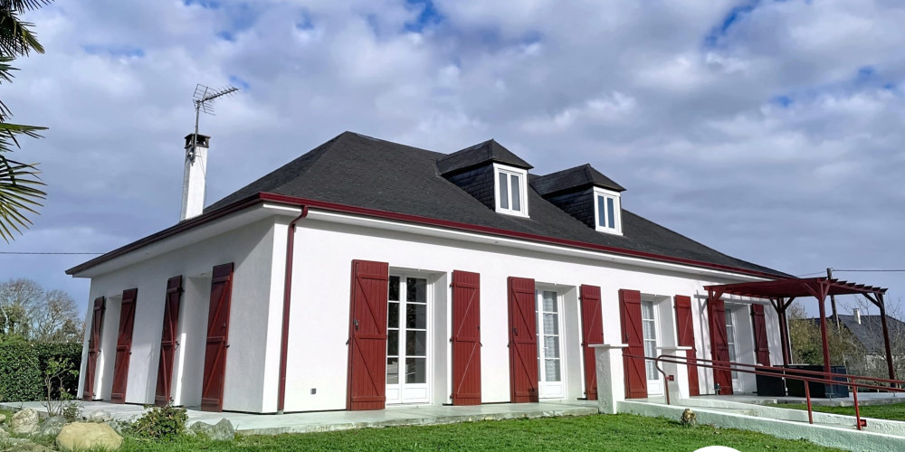 maison à NAY (64800)