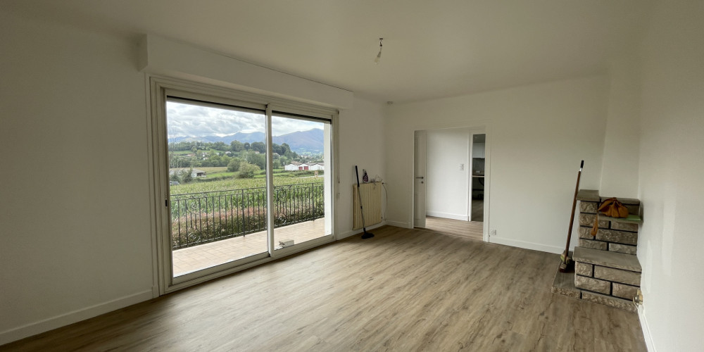 appartement à ISPOURE (64220)