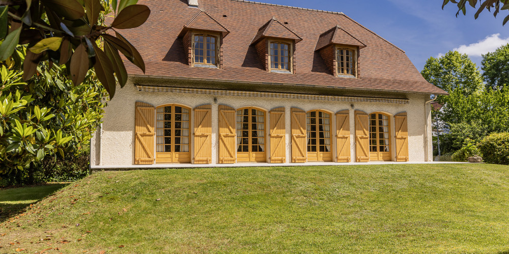 maison à PAU (64000)