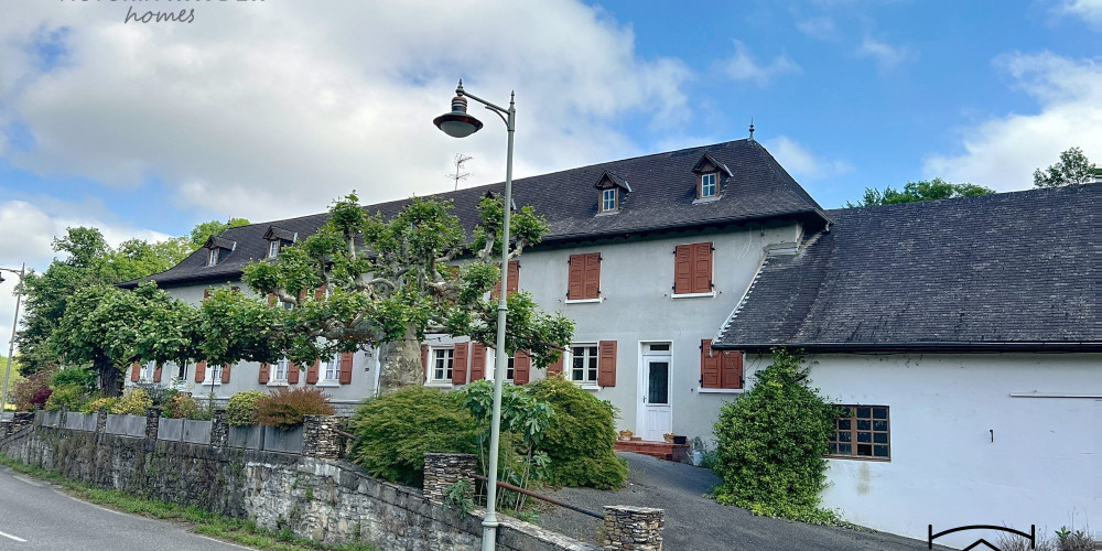 immeuble à NAVARRENX (64190)