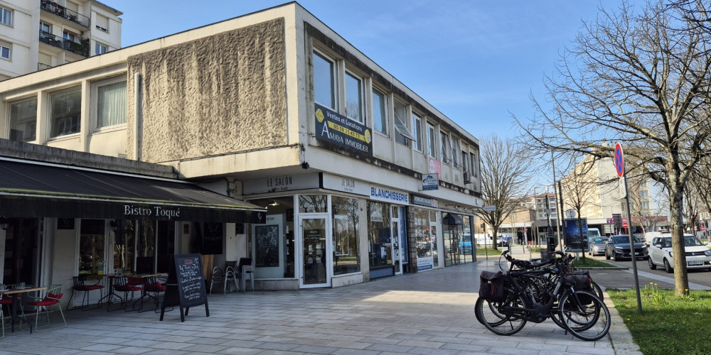 local commercial à BAYONNE (64100)