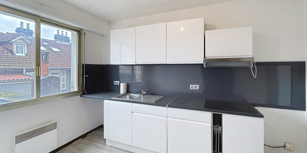 appartement à PAU (64000)