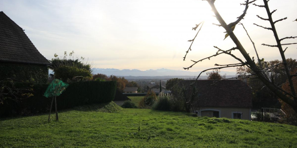terrain à SERRES CASTET (64121)