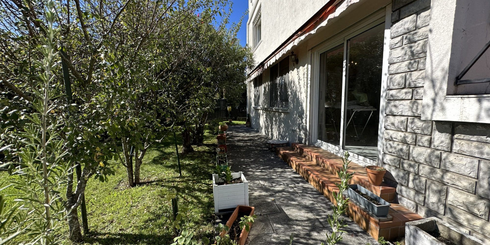 maison à PAU (64000)