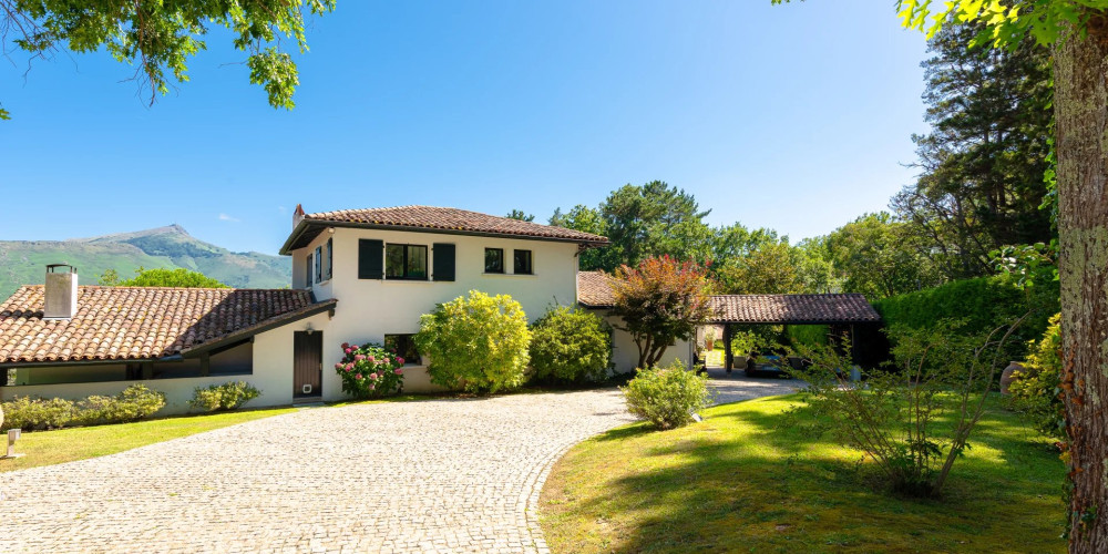 maison à URRUGNE (64122)
