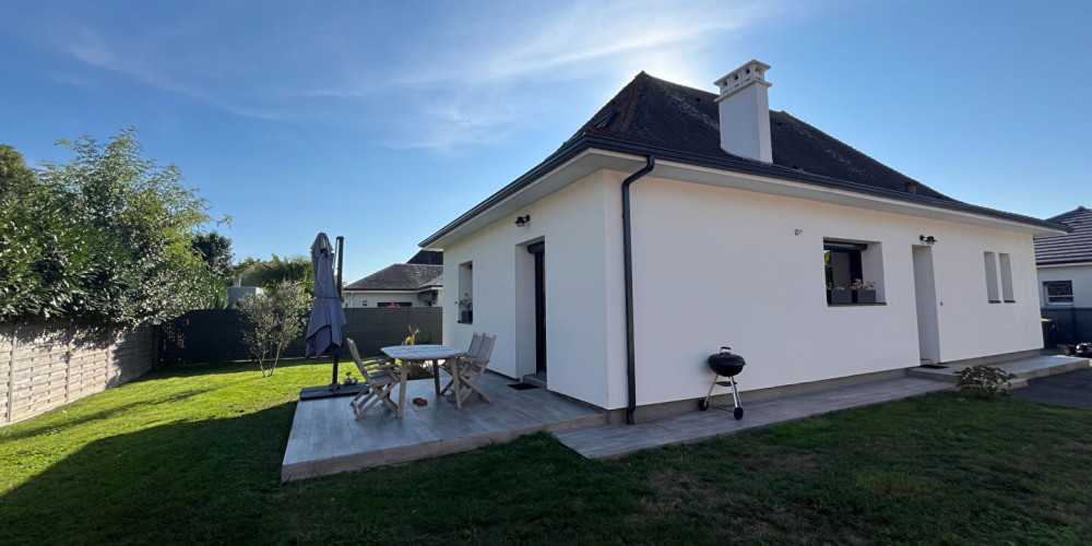 maison à LONS (64140)