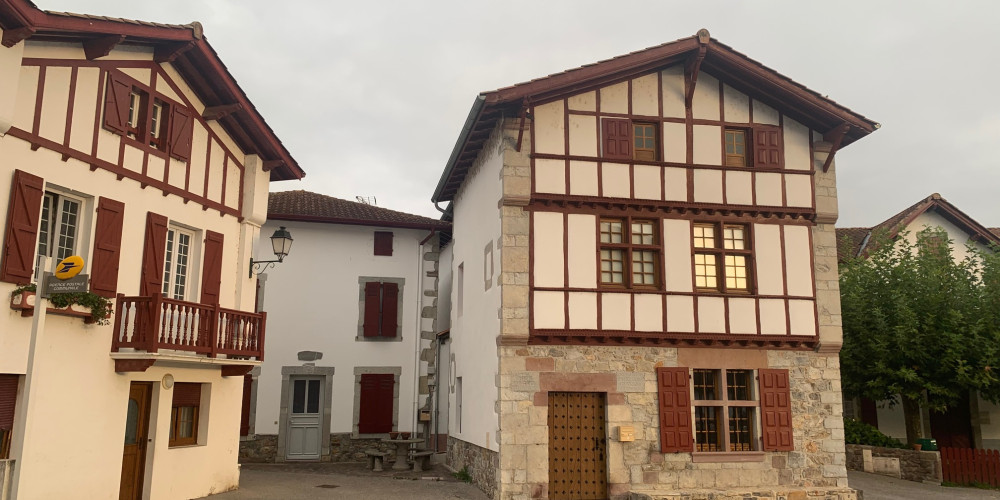 maison à OSSES (64780)