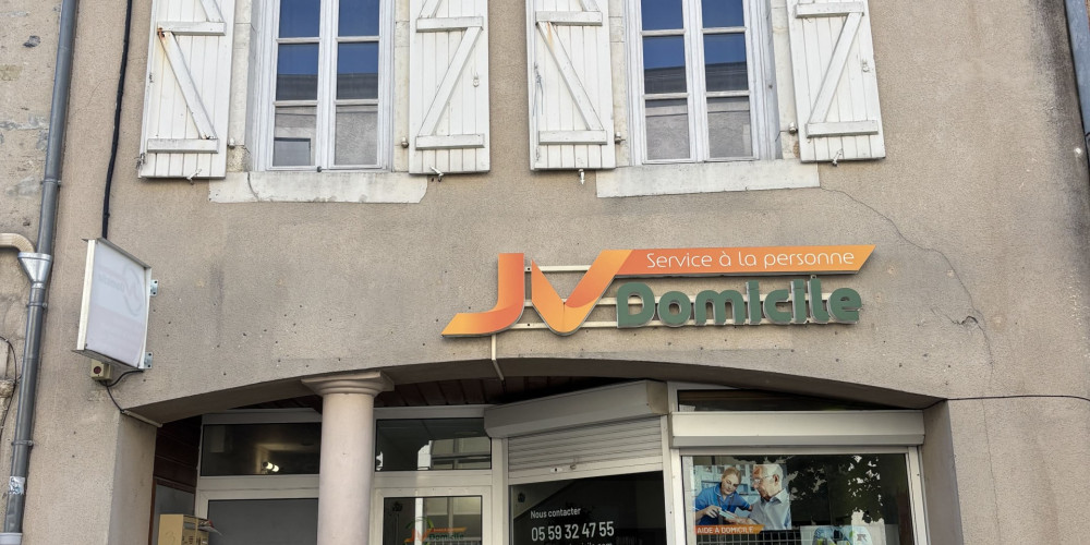 immeuble à NAY (64800)