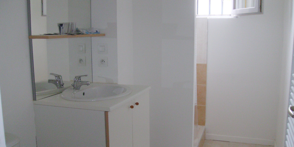 appartement à UHART CIZE (64220)