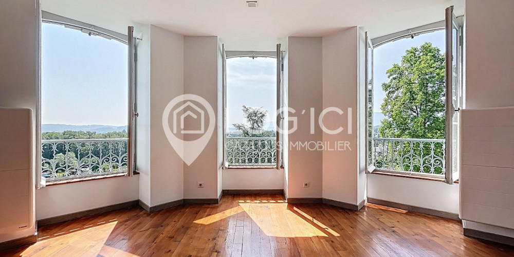 appartement à NAY (64800)