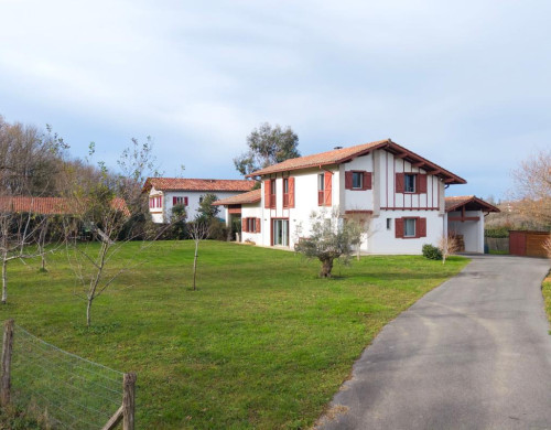 maison  ST PEE SUR NIVELLE