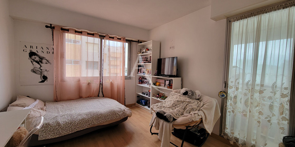 appartement à PAU (64000)