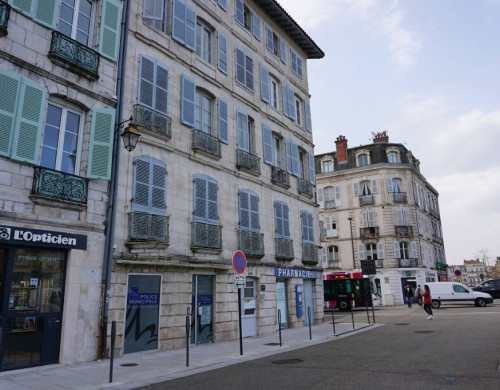 local commercial  BAYONNE