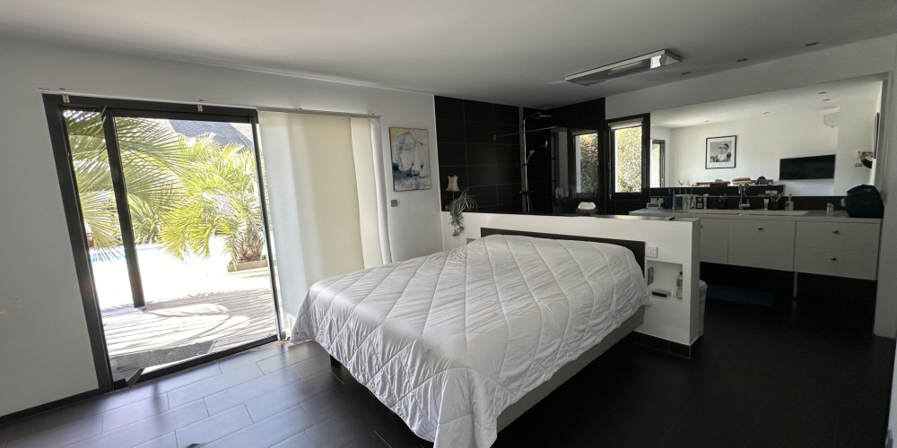 maison à LONS (64140)